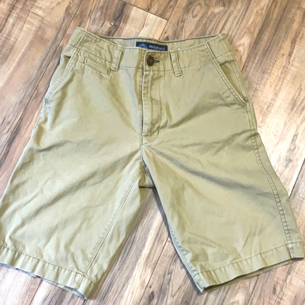 American Eagle Longboard khaki shorts